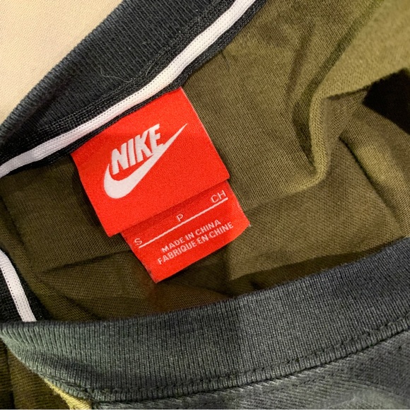 Womens Nike Cropped T Shirt - Picture 3 of 3